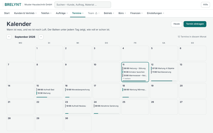 Kundenportal, Kalender: Monatsansicht mit Terminen und Auslastung je Tag